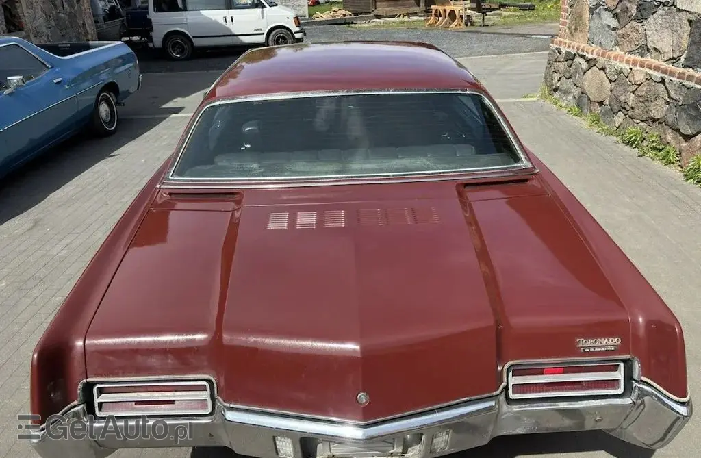 OLDSMOBILE Toronado 