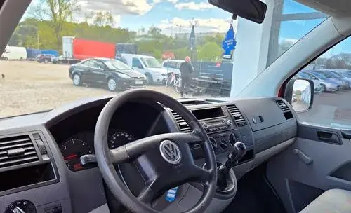 VOLKSWAGEN Transporter 
