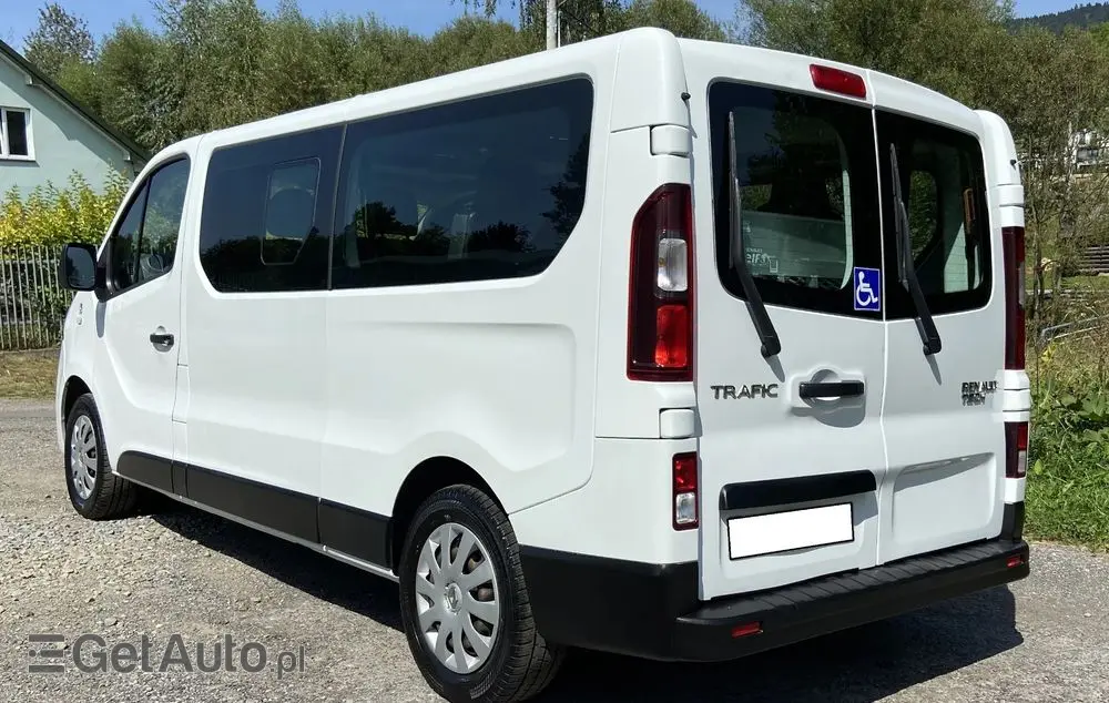RENAULT Trafic 
