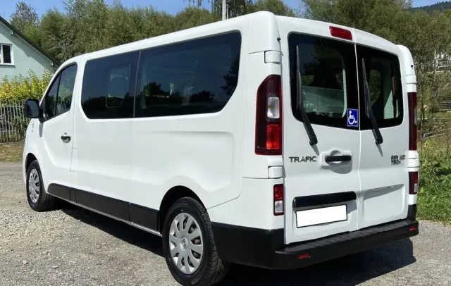 RENAULT Trafic 