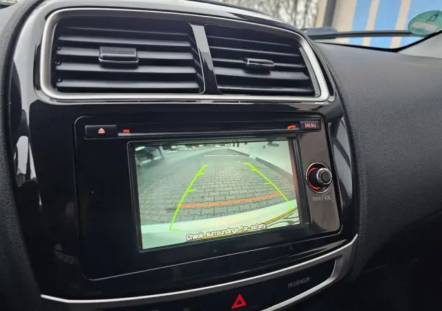 MITSUBISHI ASX 1.6 DI-D 4WD Top