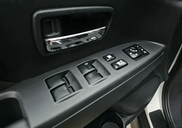 MITSUBISHI ASX 1.6 DI-D 4WD Top