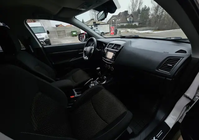 MITSUBISHI ASX 1.6 DI-D 4WD Top