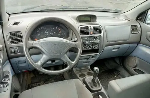 MITSUBISHI Space Star 