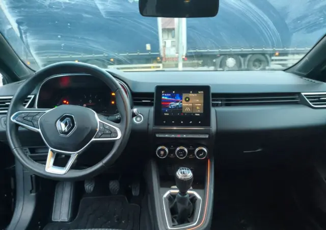 RENAULT Clio TCe 100 EDITION ONE