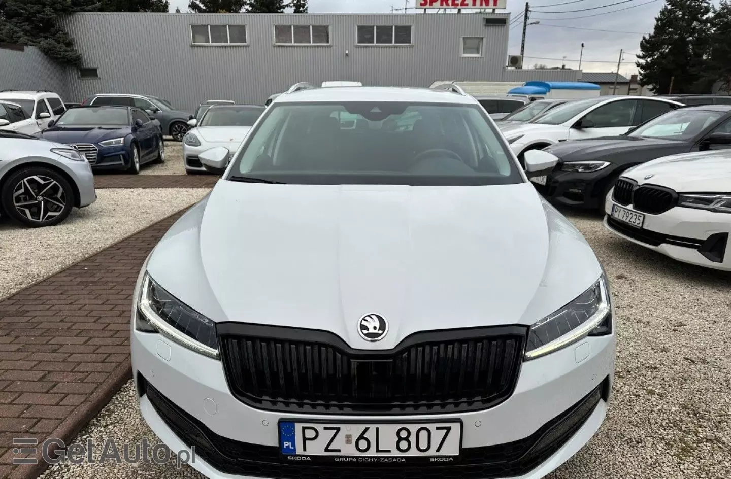 SKODA Superb 