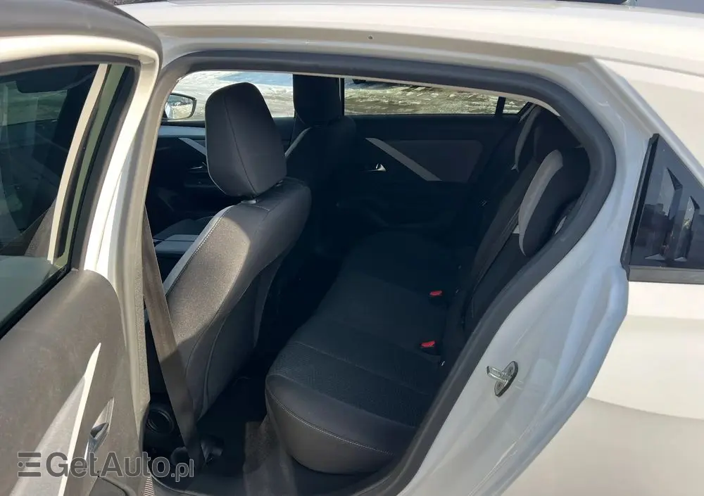 OPEL Astra 1.2 Turbo Elegance