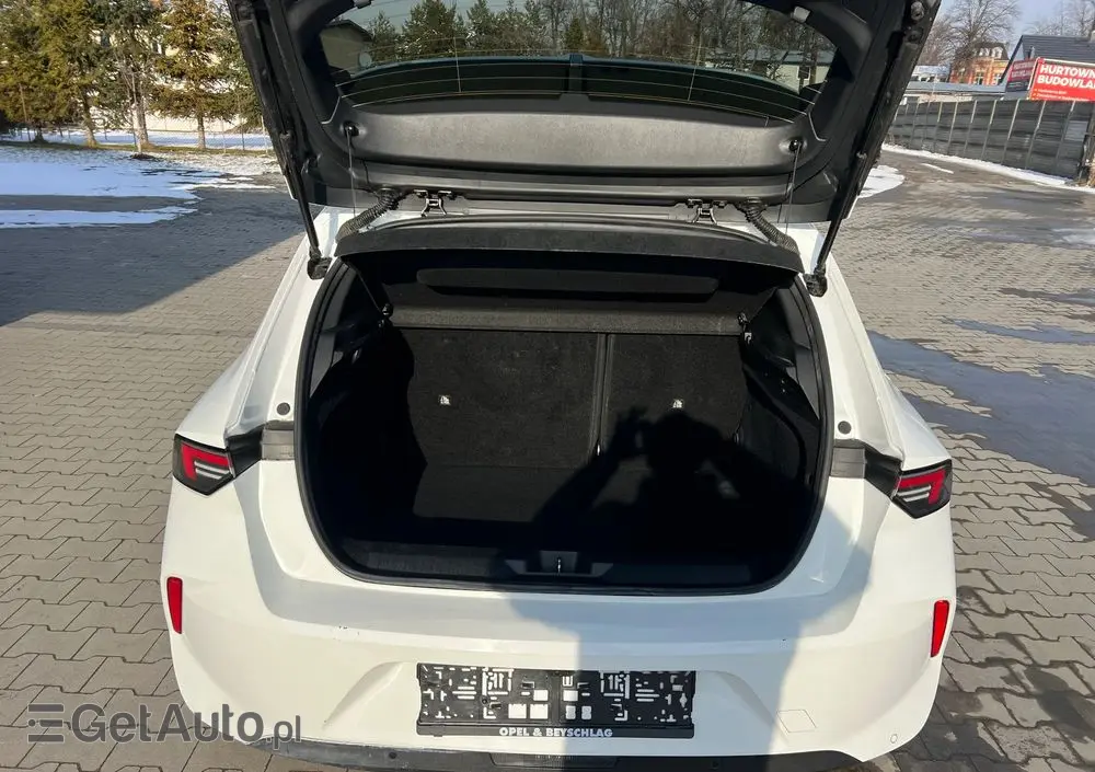 OPEL Astra 1.2 Turbo Elegance