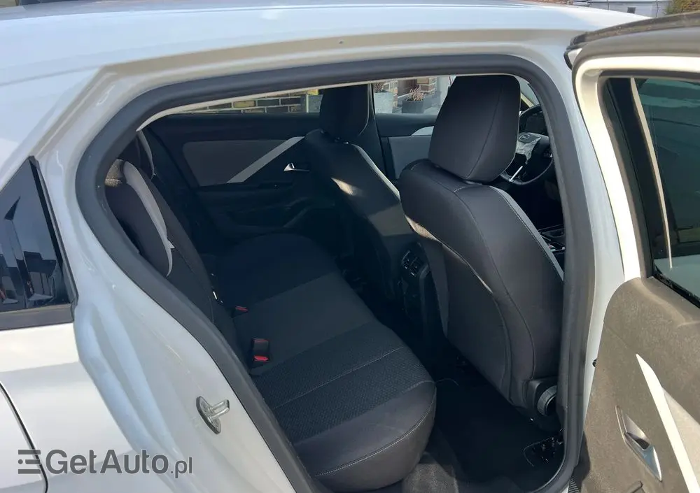 OPEL Astra 1.2 Turbo Elegance