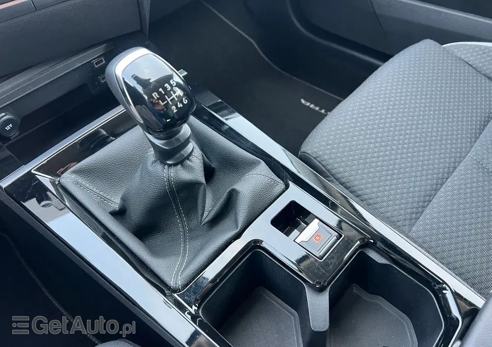 OPEL Astra 1.2 Turbo Elegance