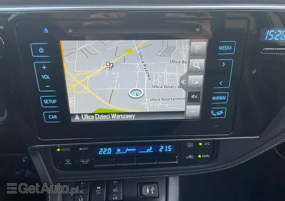 TOYOTA Auris Hybrid 135 Prestige