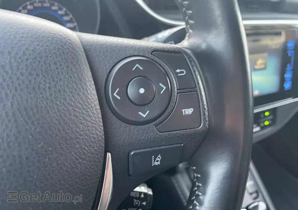 TOYOTA Auris Hybrid 135 Prestige