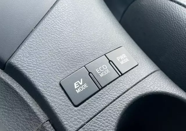 TOYOTA Auris Hybrid 135 Prestige