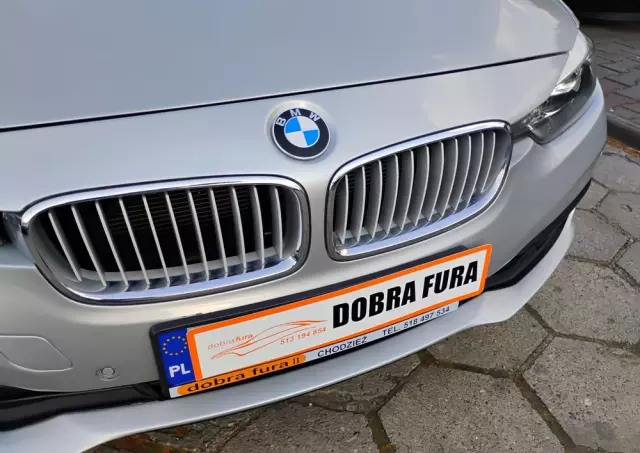 BMW Seria 3 318d Touring Luxury Line