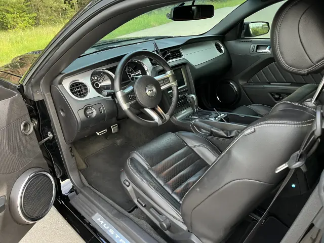 FORD Mustang GT 5.0 Premium