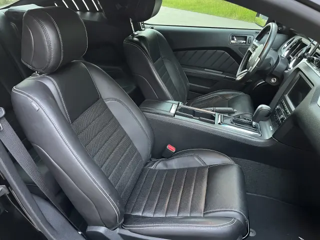 FORD Mustang GT 5.0 Premium
