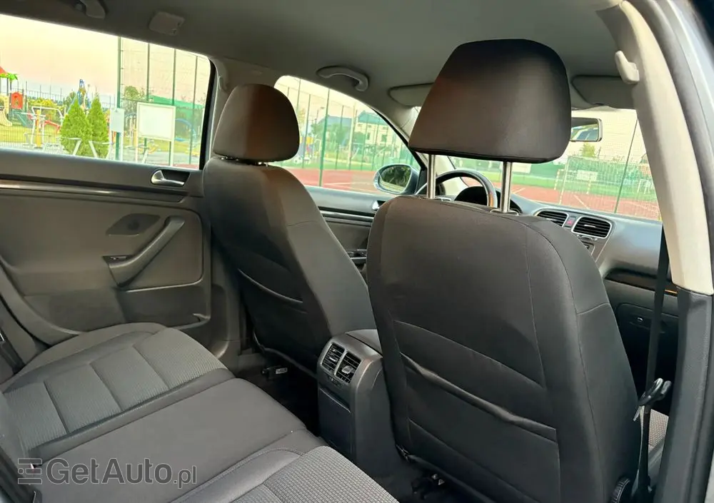 VOLKSWAGEN Golf 1.6 TDI DPF Comfortline