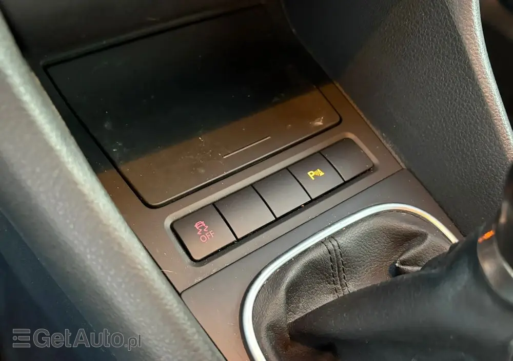 VOLKSWAGEN Golf 1.6 TDI DPF Comfortline