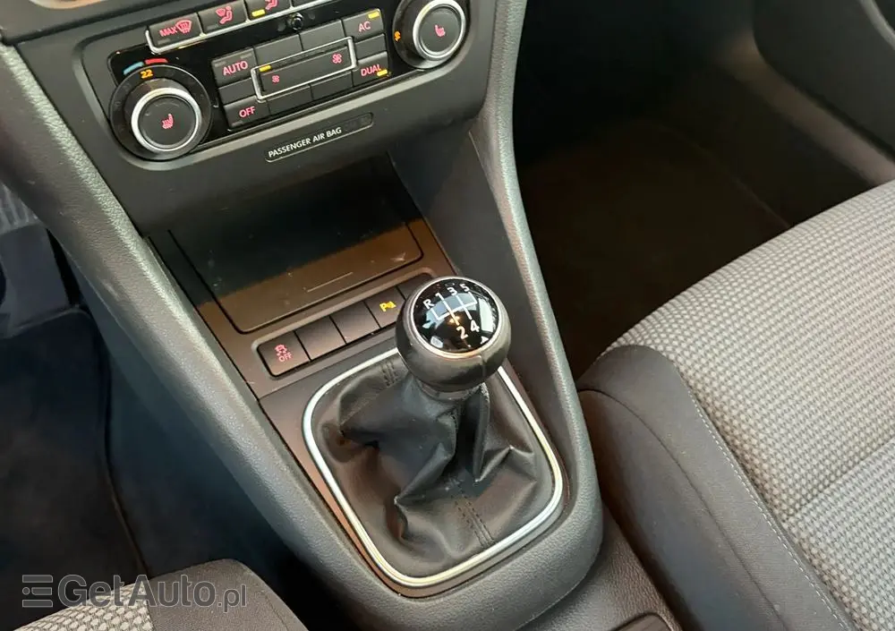 VOLKSWAGEN Golf 1.6 TDI DPF Comfortline