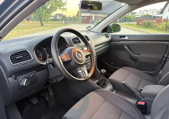 VOLKSWAGEN Golf 1.6 TDI DPF Comfortline