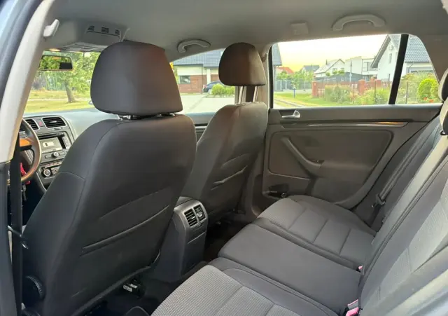 VOLKSWAGEN Golf 1.6 TDI DPF Comfortline