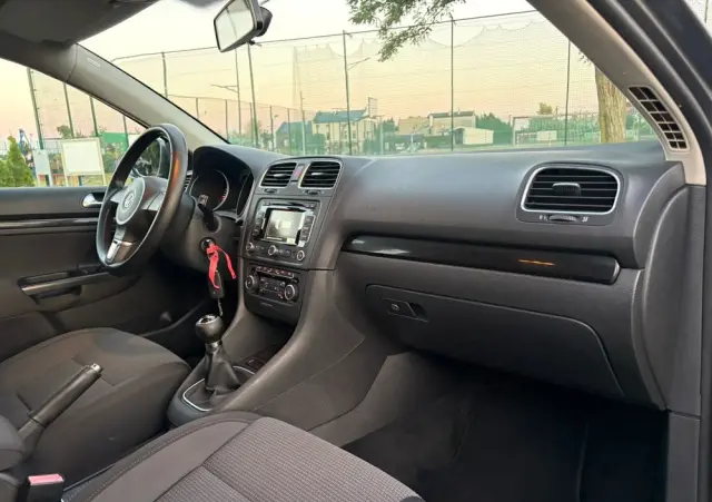 VOLKSWAGEN Golf 1.6 TDI DPF Comfortline