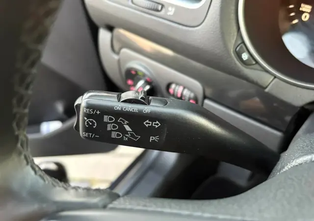 VOLKSWAGEN Golf 1.6 TDI DPF Comfortline