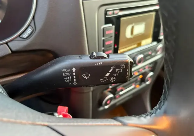 VOLKSWAGEN Golf 1.6 TDI DPF Comfortline