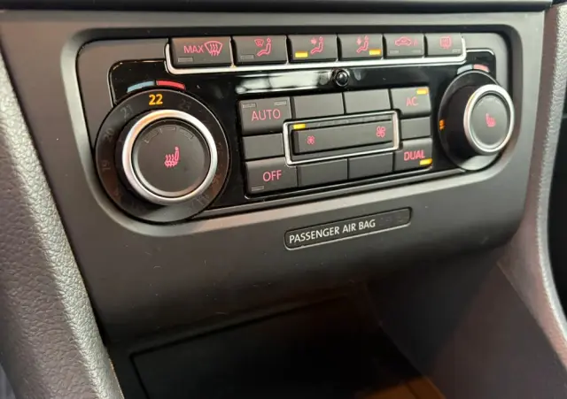 VOLKSWAGEN Golf 1.6 TDI DPF Comfortline