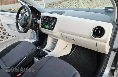 VOLKSWAGEN Up! 