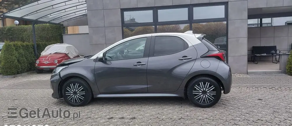 TOYOTA Yaris Hybrid 1.5 Style