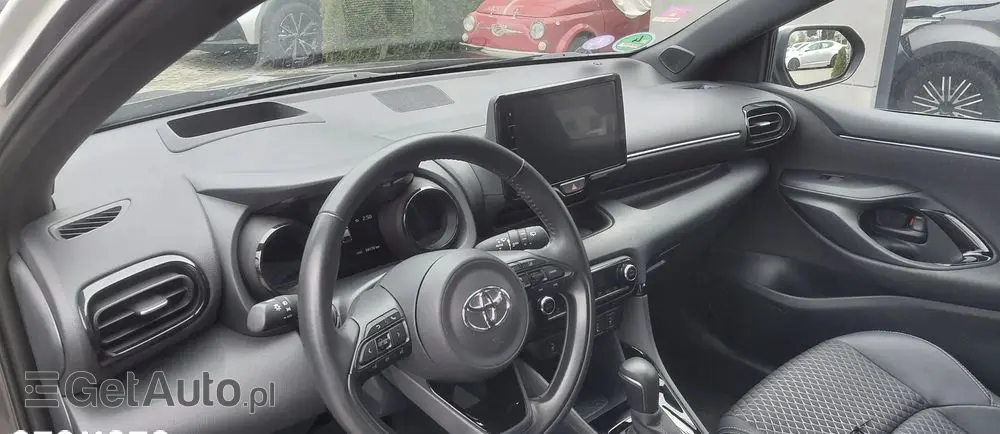 TOYOTA Yaris Hybrid 1.5 Style