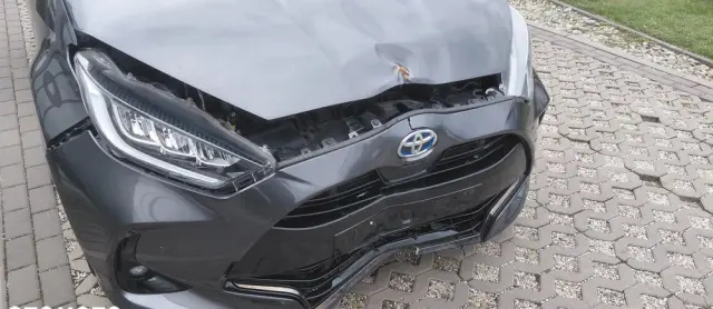 TOYOTA Yaris Hybrid 1.5 Style