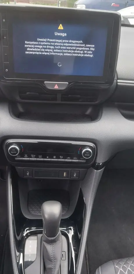 TOYOTA Yaris Hybrid 1.5 Style