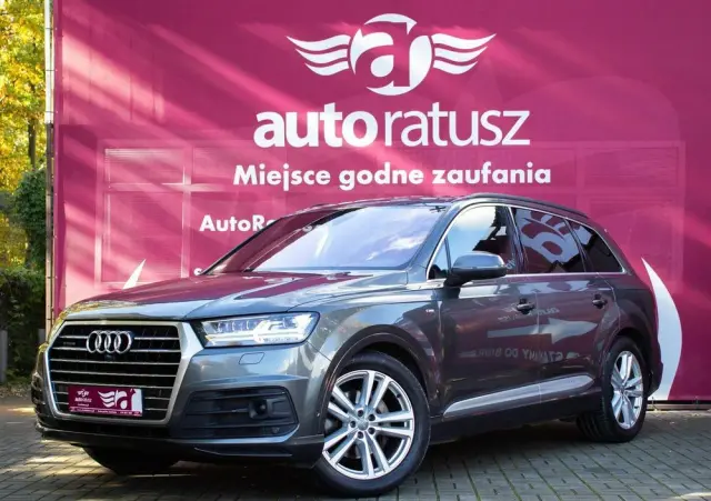 AUDI Q7 