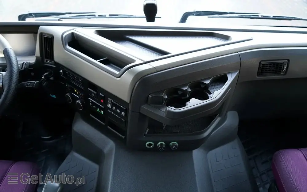 VOLVO FM 430 / PEŁNY ADR / WAGA: 6500 KG / NISKA KABINA / 2022 ROK / PO ZŁOTYM KONTRAKCIE SERWISOWYM / 