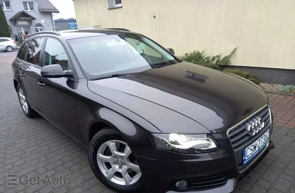 AUDI A4 