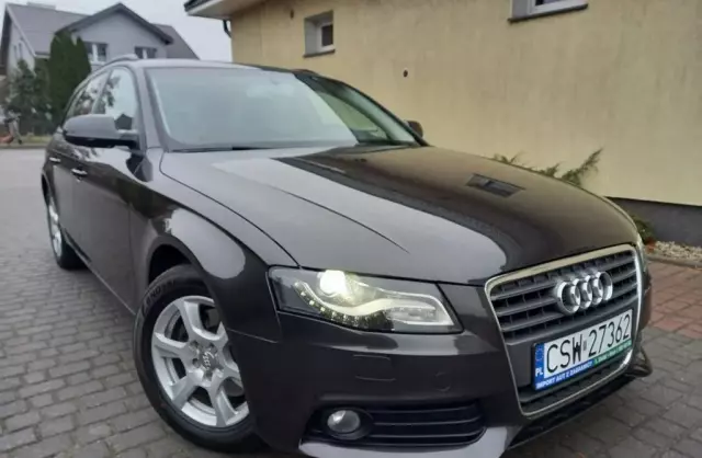 AUDI A4 
