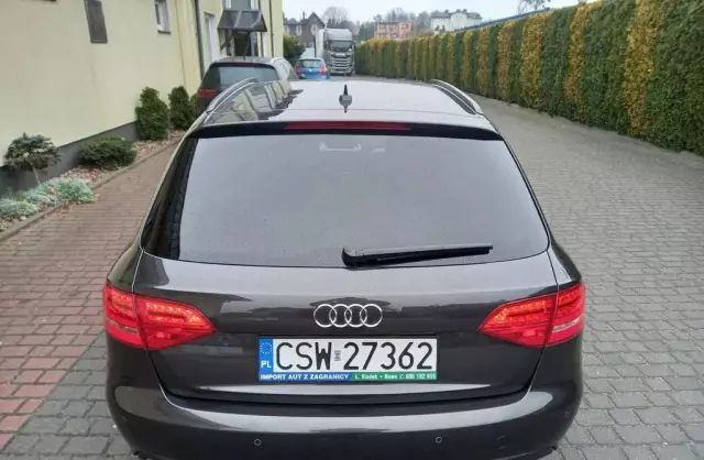 AUDI A4 