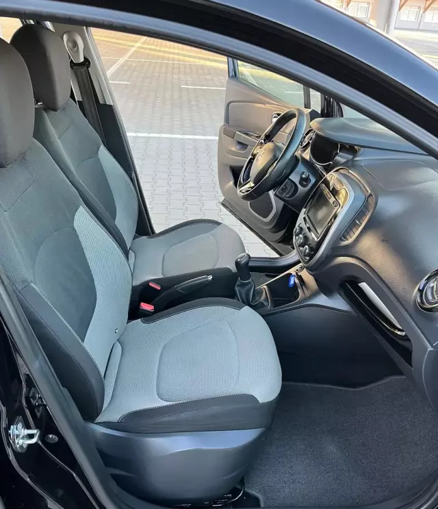 RENAULT Captur 