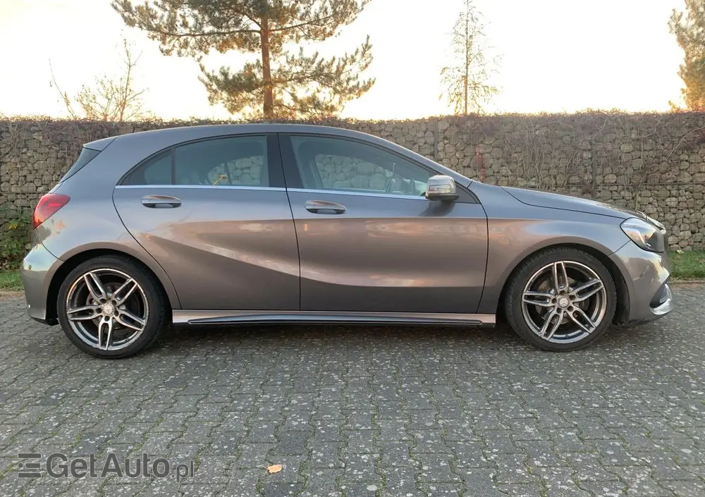 MERCEDES-BENZ Klasa A 180 7G-DCT AMG Line