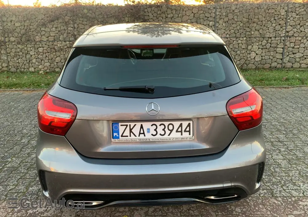MERCEDES-BENZ Klasa A 180 7G-DCT AMG Line