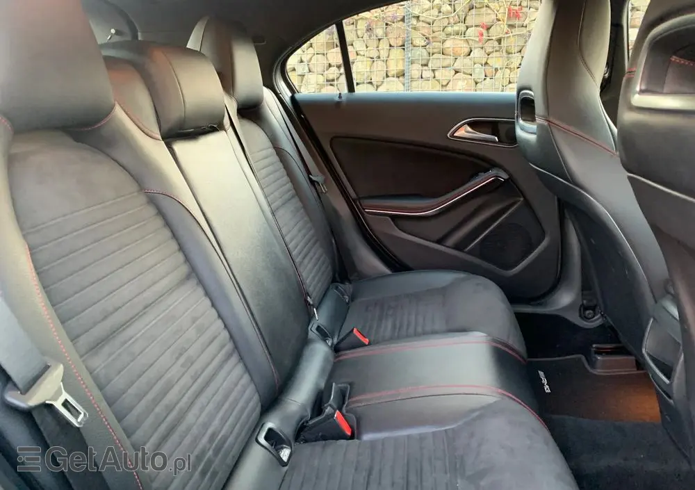 MERCEDES-BENZ Klasa A 180 7G-DCT AMG Line