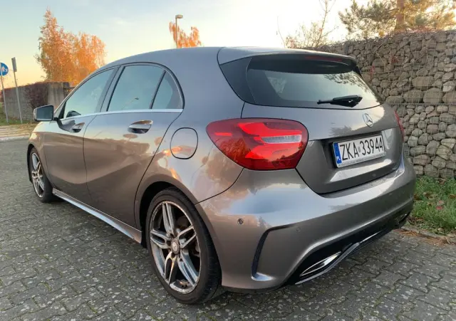 MERCEDES-BENZ Klasa A 180 7G-DCT AMG Line