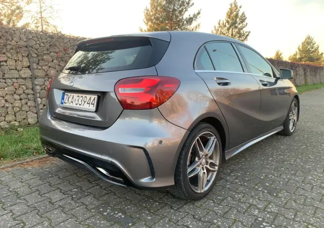 MERCEDES-BENZ Klasa A 180 7G-DCT AMG Line