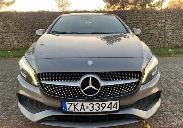 MERCEDES-BENZ Klasa A 180 7G-DCT AMG Line