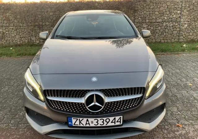 MERCEDES-BENZ Klasa A 180 7G-DCT AMG Line