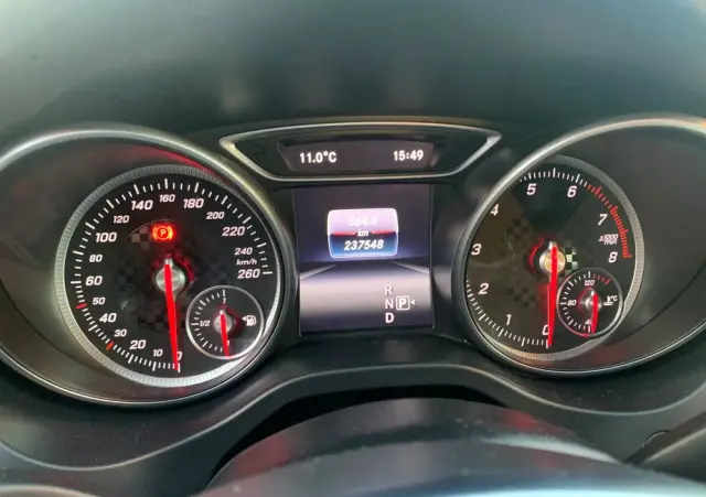 MERCEDES-BENZ Klasa A 180 7G-DCT AMG Line