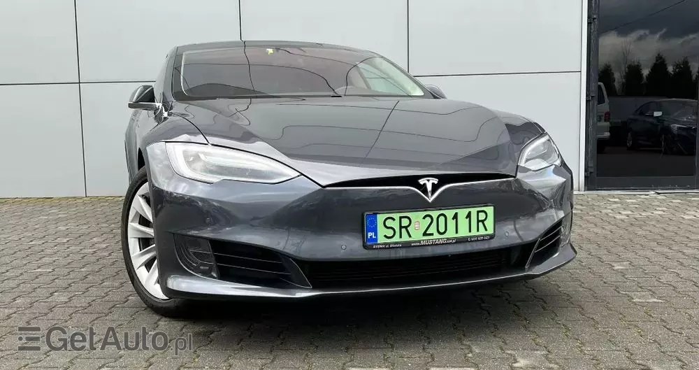 TESLA Model S Standard Reichweite