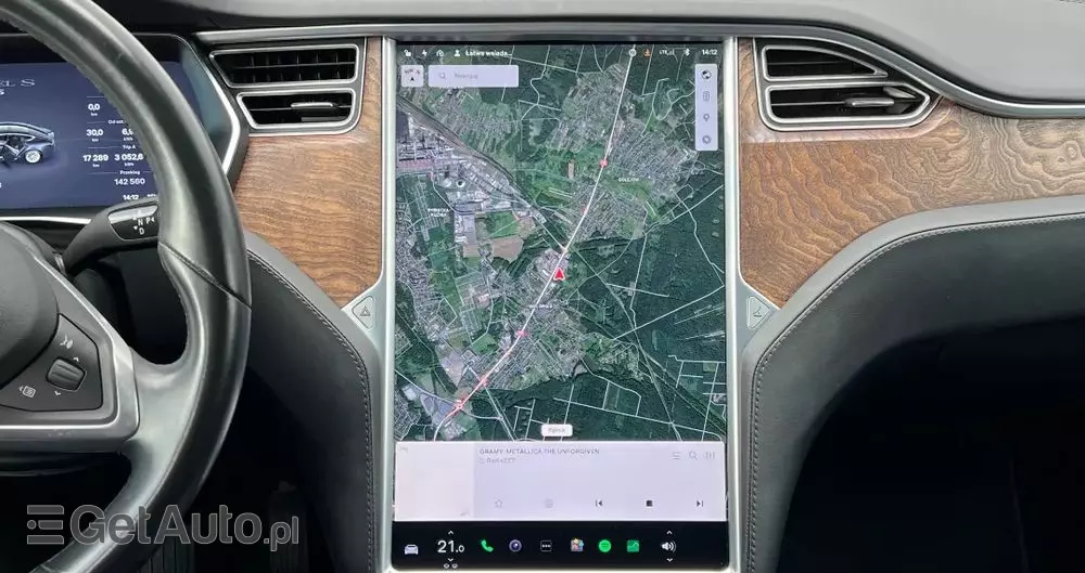 TESLA Model S Standard Reichweite